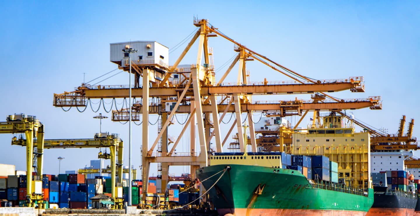 Cargo shipping containers